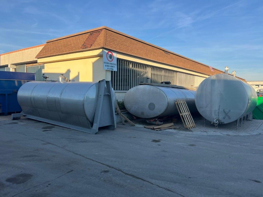 CISTERNA SCARRABILE USATA - حاوية هوك لفت: صورة 5 CISTERNA SCARRABILE USATA - حاوية هوك لفت: صورة 5