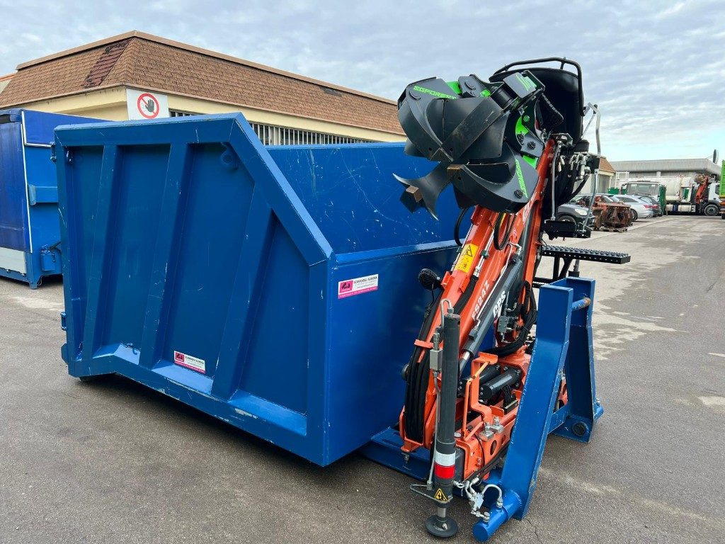 CONTAINER NUOVO SCARRABILE A CIELO APERTO CON GRU - حاوية هوك لفت: صورة 1 CONTAINER NUOVO SCARRABILE A CIELO APERTO CON GRU - حاوية هوك لفت: صورة 1