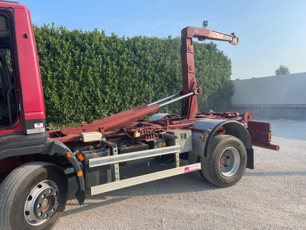 FIAT IVECO EUROCARGO 150E23 - شاحنة ذات خطاف: صورة 4 FIAT IVECO EUROCARGO 150E23 - شاحنة ذات خطاف: صورة 4