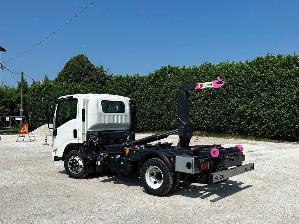 ISUZU P75 NUOVO SCARRABILE - شاحنة ذات خطاف: صورة 5 ISUZU P75 NUOVO SCARRABILE - شاحنة ذات خطاف: صورة 5