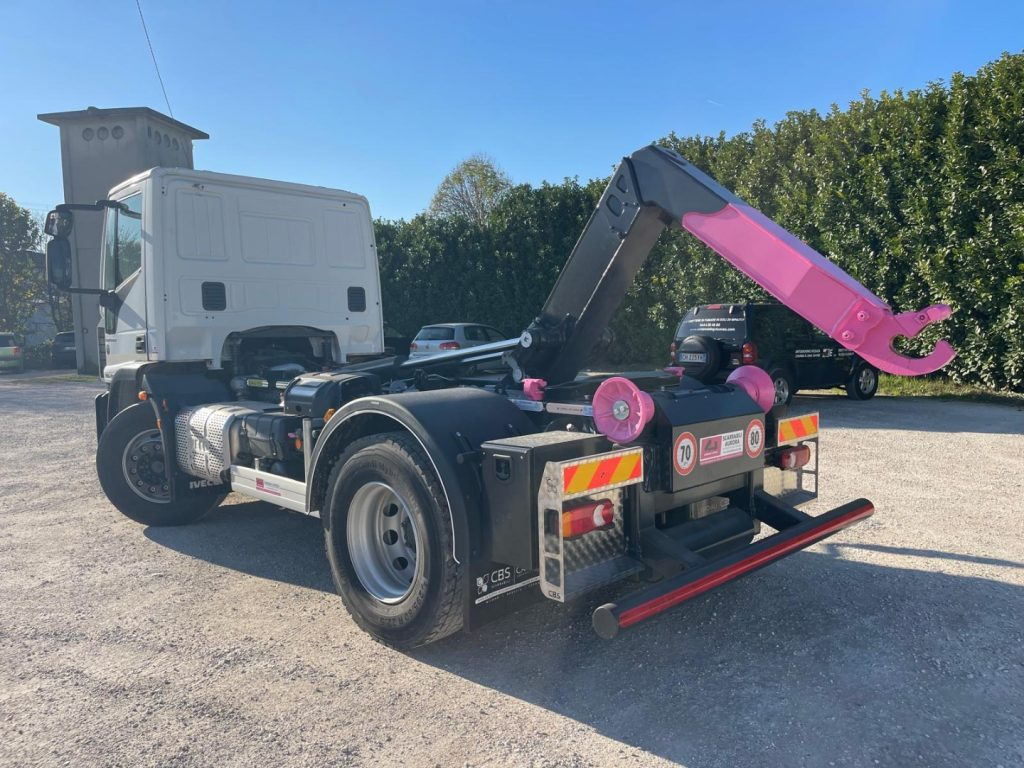 IVECO EUROCARGO 180E25 CON SCARRABILE NUOVO - شاحنة ذات خطاف: صورة 4 IVECO EUROCARGO 180E25 CON SCARRABILE NUOVO - شاحنة ذات خطاف: صورة 4