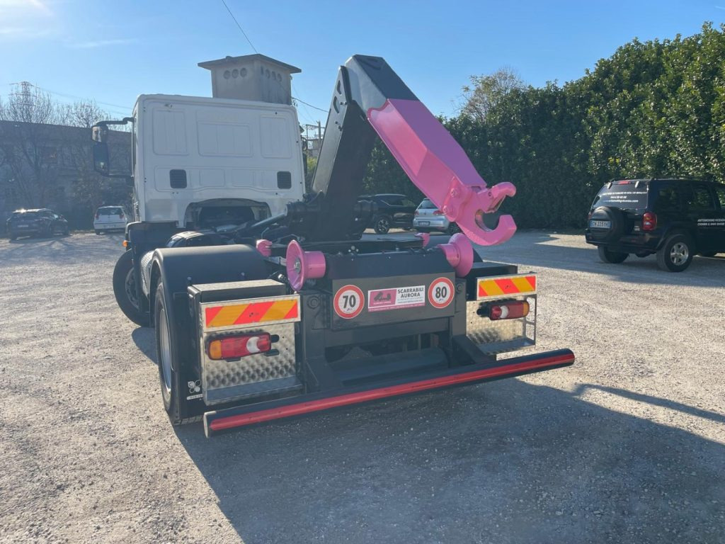 IVECO EUROCARGO 180E25 CON SCARRABILE NUOVO - شاحنة ذات خطاف: صورة 5 IVECO EUROCARGO 180E25 CON SCARRABILE NUOVO - شاحنة ذات خطاف: صورة 5