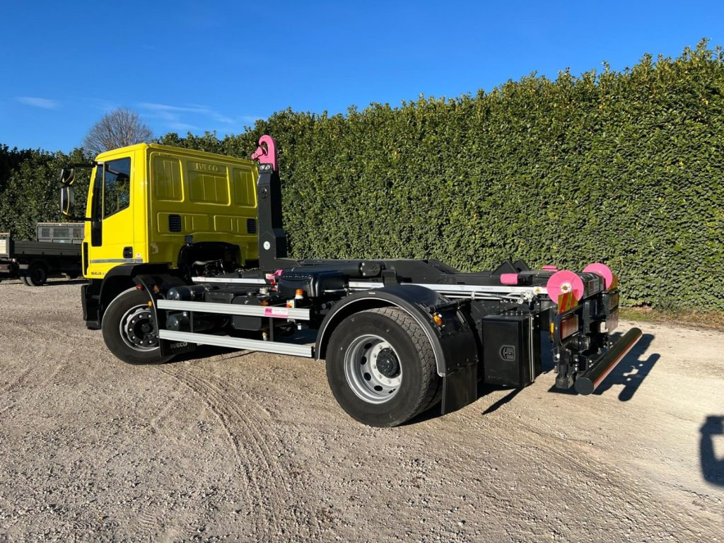 IVECO EUROCARGO 180EL28 SCARRABILE - شاحنة ذات خطاف: صورة 4 IVECO EUROCARGO 180EL28 SCARRABILE - شاحنة ذات خطاف: صورة 4