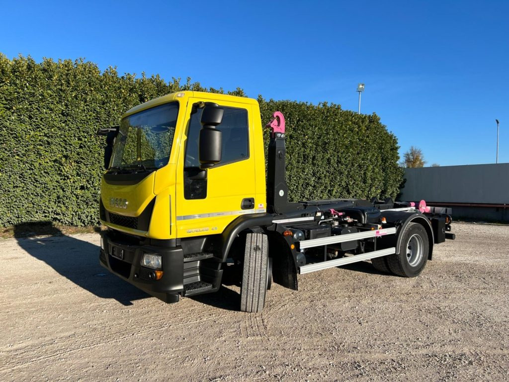 IVECO EUROCARGO 180EL28 SCARRABILE - شاحنة ذات خطاف: صورة 1 IVECO EUROCARGO 180EL28 SCARRABILE - شاحنة ذات خطاف: صورة 1