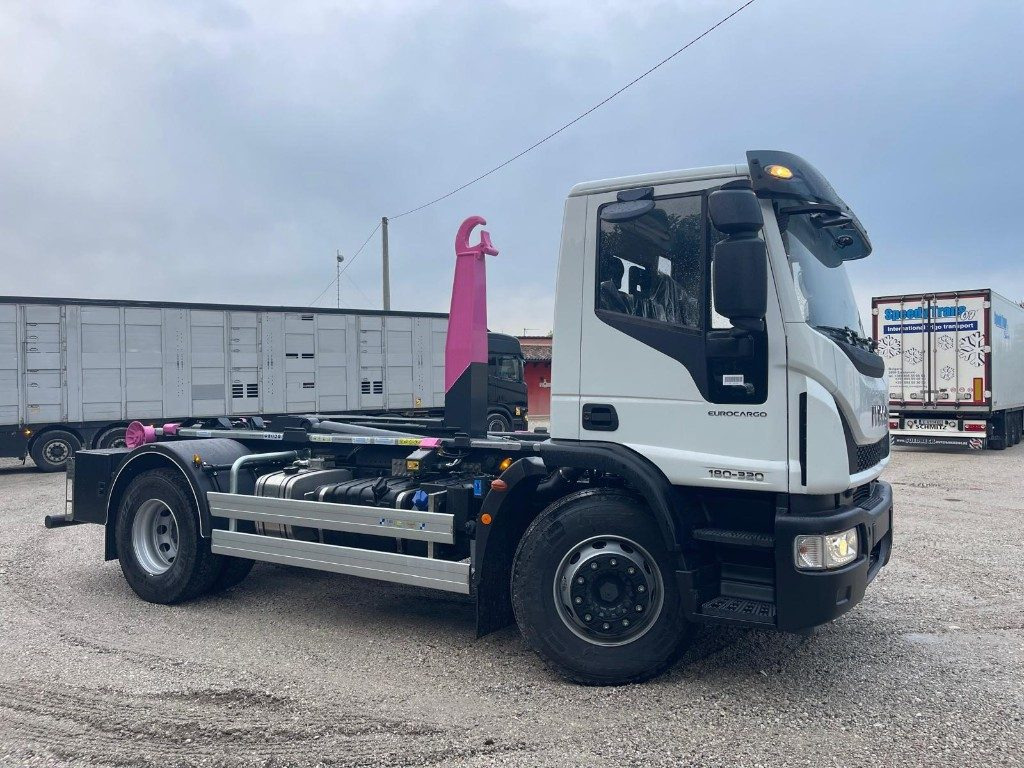 IVECO EUROCARGO 180K32 SCARRABILE NUOVO - شاحنة ذات خطاف: صورة 5 IVECO EUROCARGO 180K32 SCARRABILE NUOVO - شاحنة ذات خطاف: صورة 5