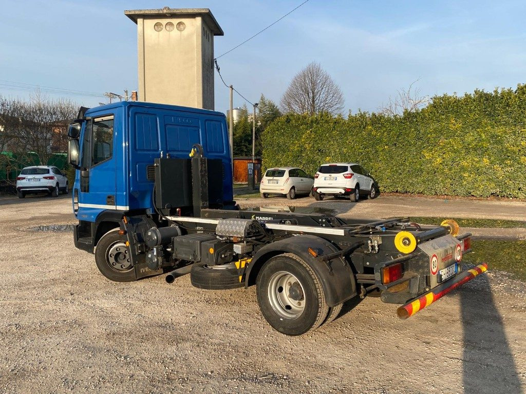 IVECO EUROCARGO 75E18 SCARRABILE - شاحنة ذات خطاف: صورة 4 IVECO EUROCARGO 75E18 SCARRABILE - شاحنة ذات خطاف: صورة 4