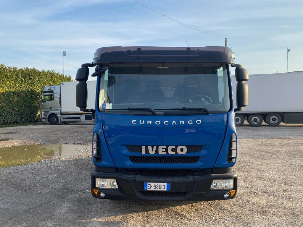 IVECO EUROCARGO 75E18 SCARRABILE - شاحنة ذات خطاف: صورة 2 IVECO EUROCARGO 75E18 SCARRABILE - شاحنة ذات خطاف: صورة 2