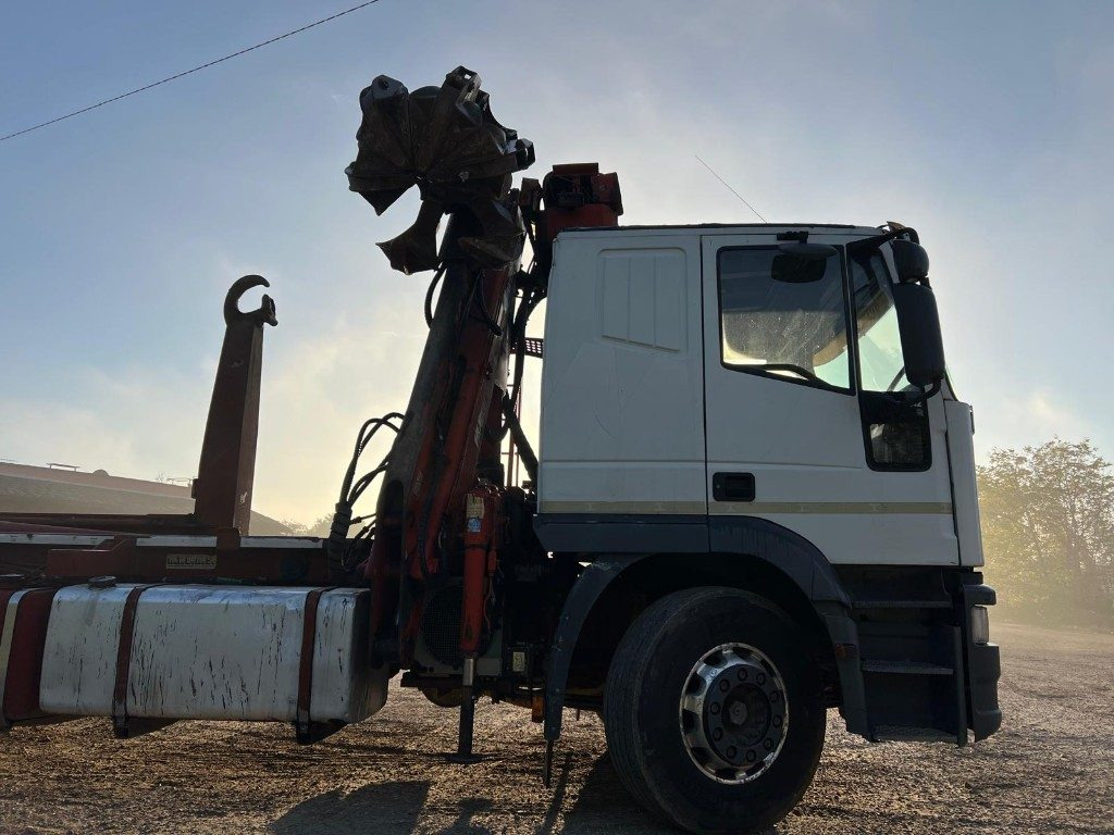 IVECO EUROTECH 440E43 SCARRABILE CON GRU - شاحنة ذات خطاف: صورة 5 IVECO EUROTECH 440E43 SCARRABILE CON GRU - شاحنة ذات خطاف: صورة 5