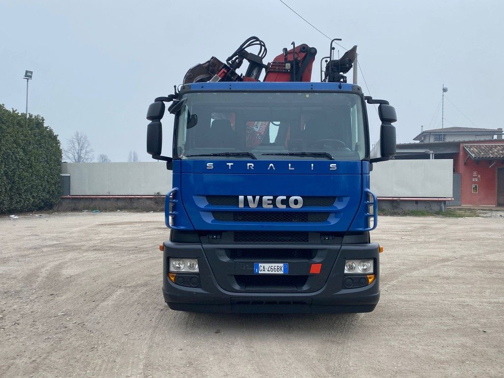IVECO STRALIS 260.450 SCARRABILE CON GRU - شاحنة ذات خطاف: صورة 2 IVECO STRALIS 260.450 SCARRABILE CON GRU - شاحنة ذات خطاف: صورة 2