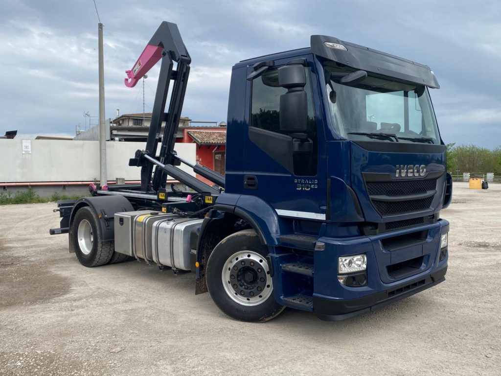 IVECO STRALIS 310 SCARRABILE FULL PNEUMATICO - شاحنة ذات خطاف: صورة 2 IVECO STRALIS 310 SCARRABILE FULL PNEUMATICO - شاحنة ذات خطاف: صورة 2