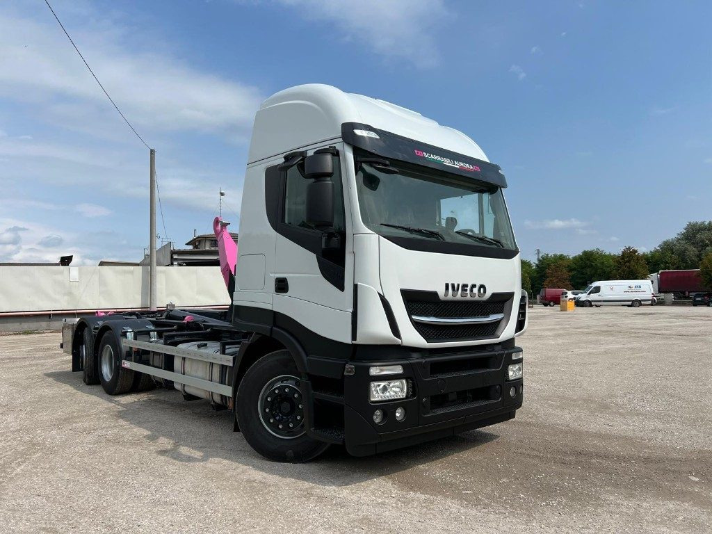 IVECO STRALIS 510 SCARRABILE - شاحنة ذات خطاف: صورة 1 IVECO STRALIS 510 SCARRABILE - شاحنة ذات خطاف: صورة 1