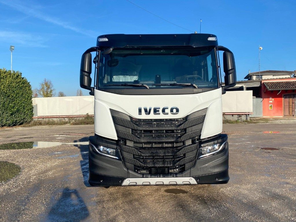 IVECO X-WAY AD280X48 NUOVO SCARRABILE PASSO 4500 - شاحنة ذات خطاف: صورة 2 IVECO X-WAY AD280X48 NUOVO SCARRABILE PASSO 4500 - شاحنة ذات خطاف: صورة 2