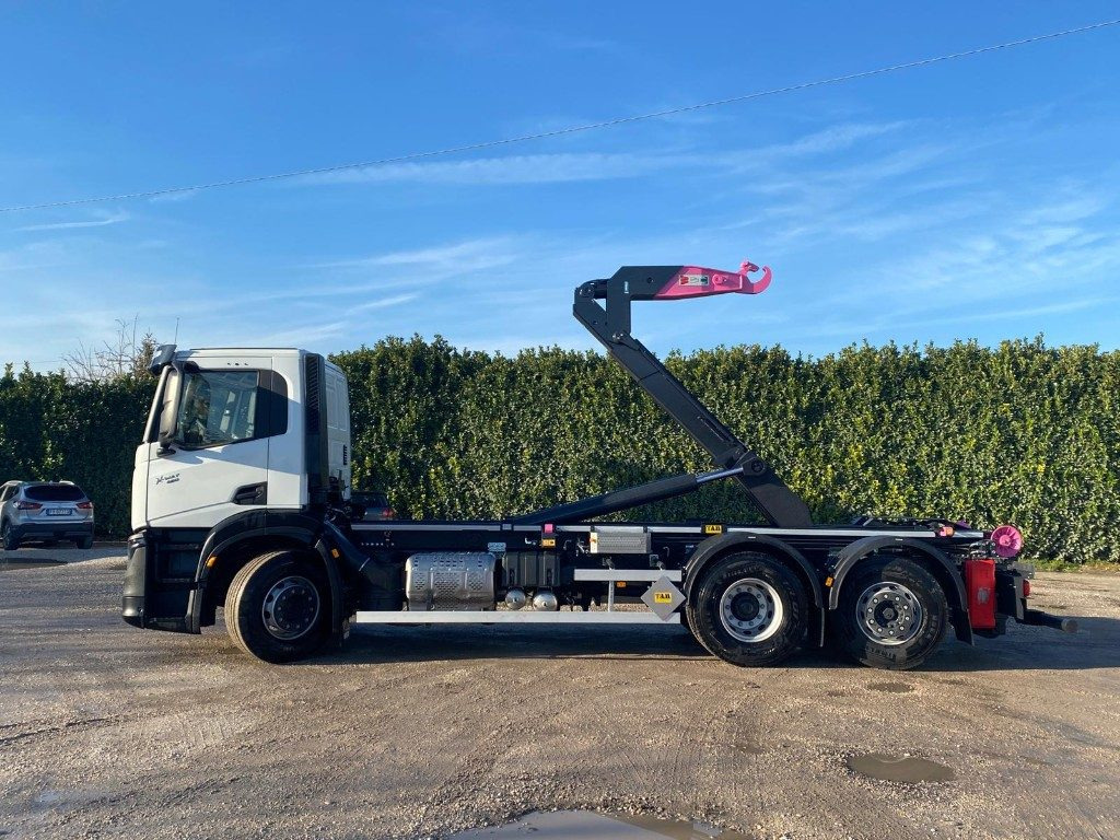 IVECO X-WAY AD280X48 NUOVO SCARRABILE PASSO 4500 - شاحنة ذات خطاف: صورة 3 IVECO X-WAY AD280X48 NUOVO SCARRABILE PASSO 4500 - شاحنة ذات خطاف: صورة 3