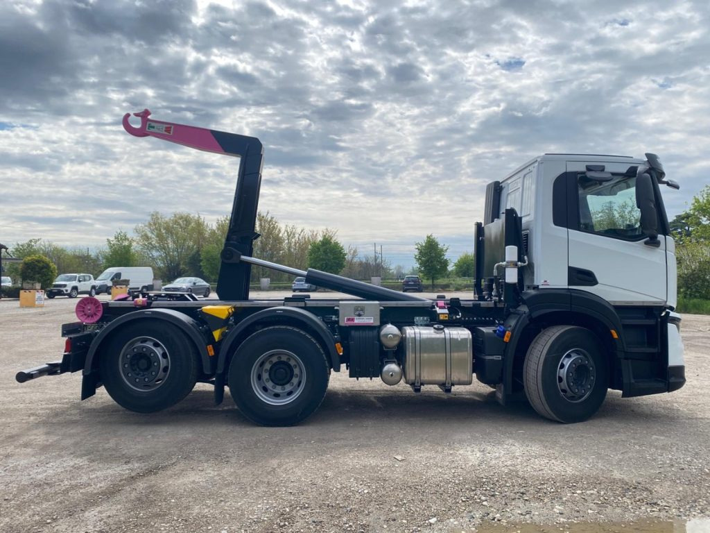 IVECO X-WAY AD280X48Y NUOVO SCARRABILE PASSO 3120 - شاحنة ذات خطاف: صورة 5 IVECO X-WAY AD280X48Y NUOVO SCARRABILE PASSO 3120 - شاحنة ذات خطاف: صورة 5
