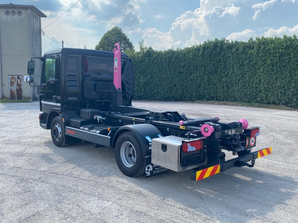 MAN TGL 12.220 CON SCARRABILE NUOVO - شاحنة ذات خطاف: صورة 5 MAN TGL 12.220 CON SCARRABILE NUOVO - شاحنة ذات خطاف: صورة 5