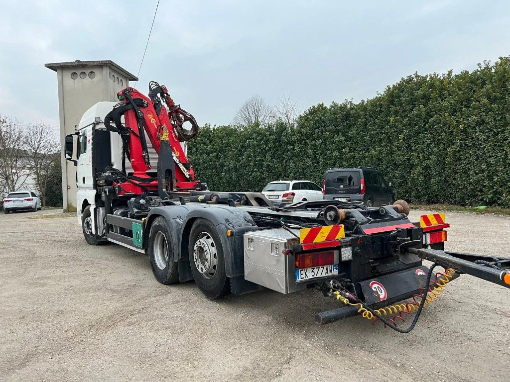 MAN TGX 26.480 SCARRABILE CON GRU - شاحنة ذات خطاف: صورة 5 MAN TGX 26.480 SCARRABILE CON GRU - شاحنة ذات خطاف: صورة 5