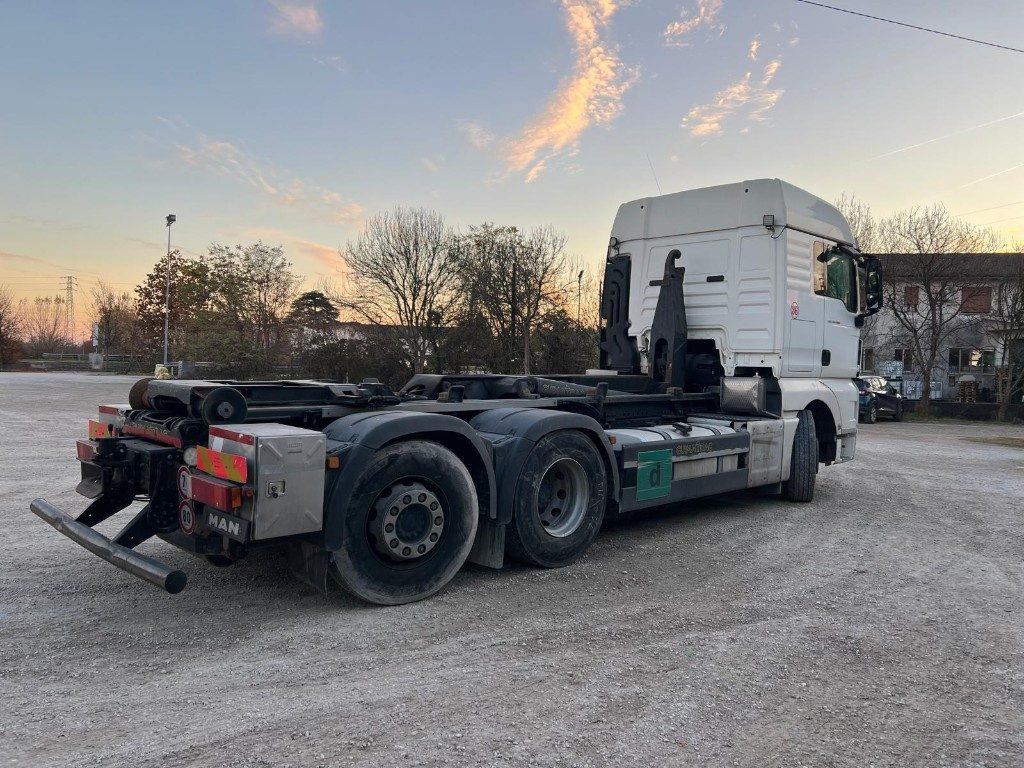 MAN TGX 26.480 USATO SCARRABILE - شاحنة ذات خطاف: صورة 2 MAN TGX 26.480 USATO SCARRABILE - شاحنة ذات خطاف: صورة 2