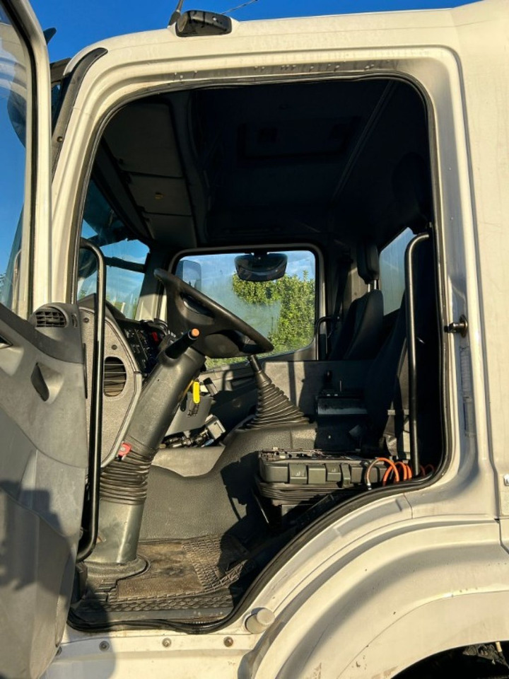 MERCEDES-BENZ MERCEDES 2533 SCARRABILE - شاحنة ذات خطاف: صورة 5 MERCEDES-BENZ MERCEDES 2533 SCARRABILE - شاحنة ذات خطاف: صورة 5