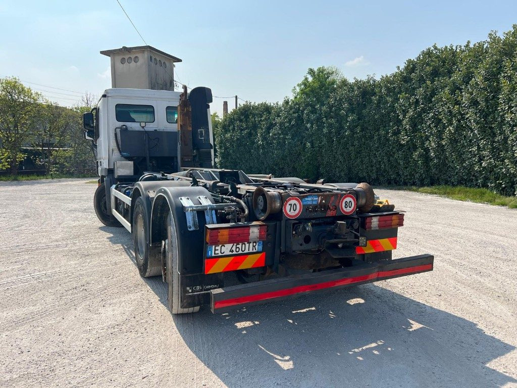 MERCEDES-BENZ MERCEDES ACTROS 25.41 SCARRABILE - شاحنة ذات خطاف: صورة 4 MERCEDES-BENZ MERCEDES ACTROS 25.41 SCARRABILE - شاحنة ذات خطاف: صورة 4