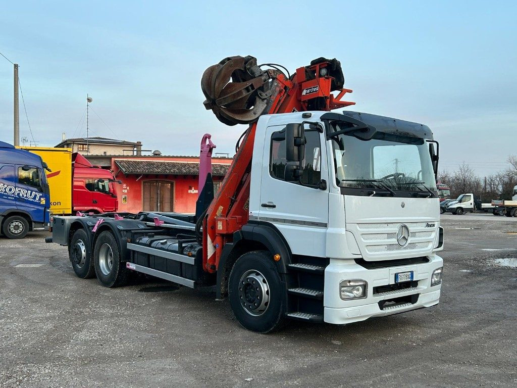 شاحنة ذات خطاف MERCEDES-BENZ MERCEDES AXOR 2533 SCARRABILE CON GRU E POLIPO: صورة 8