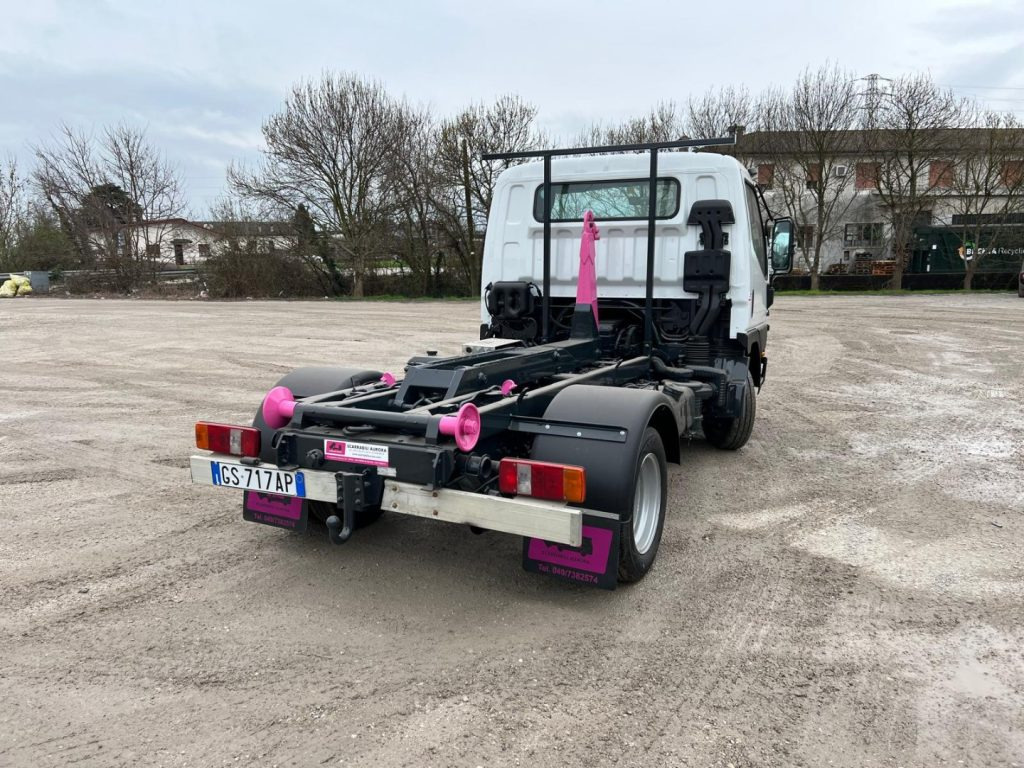 MITSUBISHI CANTER 3.0 SCARRABILE - شاحنة ذات خطاف: صورة 5 MITSUBISHI CANTER 3.0 SCARRABILE - شاحنة ذات خطاف: صورة 5