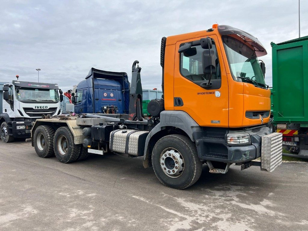 RENAULT KERAX 320 SCARRABILE - شاحنة ذات خطاف: صورة 2 RENAULT KERAX 320 SCARRABILE - شاحنة ذات خطاف: صورة 2