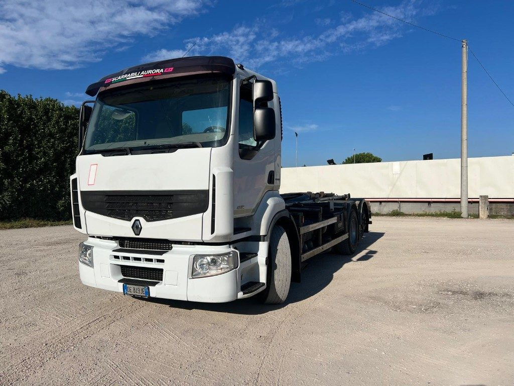 RENAULT PREMIUM 450 SCARRABILE FULL PNEUMATICO - شاحنة ذات خطاف: صورة 1 RENAULT PREMIUM 450 SCARRABILE FULL PNEUMATICO - شاحنة ذات خطاف: صورة 1