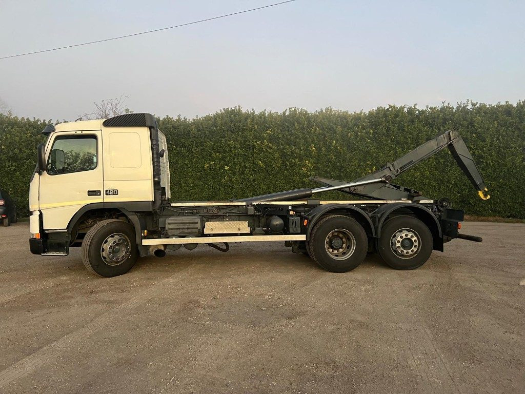 VOLVO FM12 420 SCARRABILE 6X2 - شاحنة ذات خطاف: صورة 4 VOLVO FM12 420 SCARRABILE 6X2 - شاحنة ذات خطاف: صورة 4