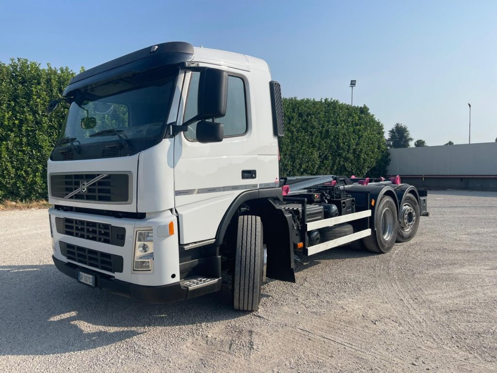 VOLVO FM9 SCARRABILE - شاحنة ذات خطاف: صورة 1 VOLVO FM9 SCARRABILE - شاحنة ذات خطاف: صورة 1