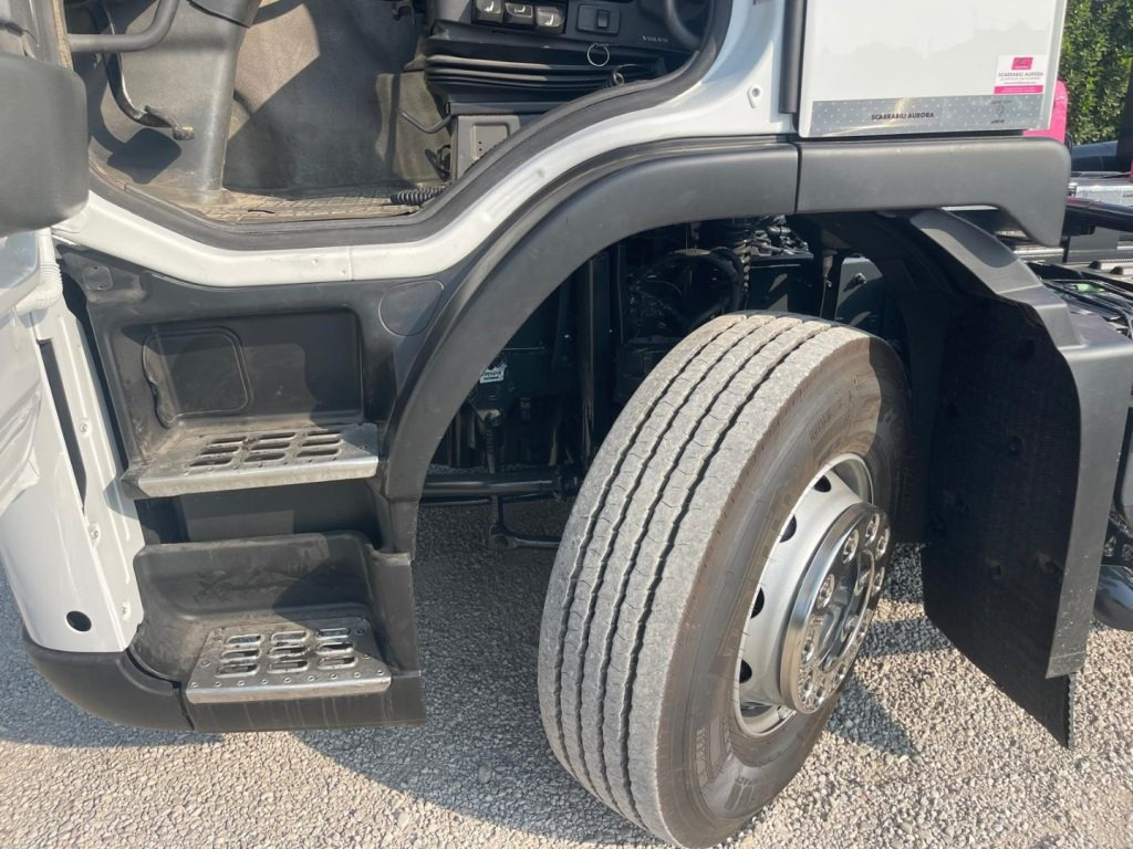 VOLVO FM9 SCARRABILE - شاحنة ذات خطاف: صورة 3 VOLVO FM9 SCARRABILE - شاحنة ذات خطاف: صورة 3