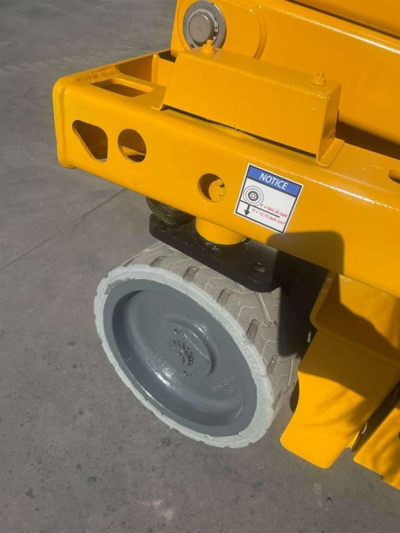 Haulotte OPTIMUM 8AC - رافعة هيدروليكية مقصية: صورة 5 Haulotte OPTIMUM 8AC - رافعة هيدروليكية مقصية: صورة 5