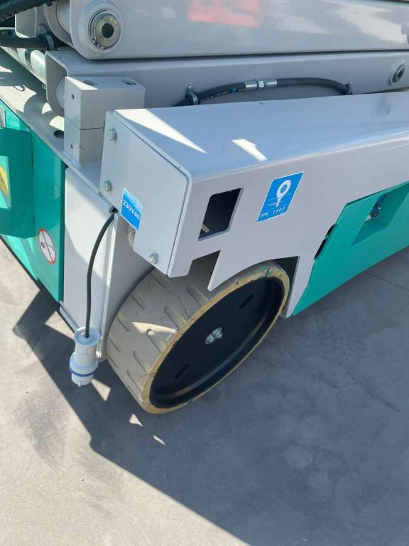 Imer IT12122 - رافعة هيدروليكية مقصية: صورة 3 Imer IT12122 - رافعة هيدروليكية مقصية: صورة 3