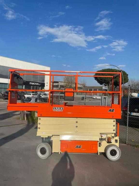 JLG 2632ES - رافعة هيدروليكية مقصية: صورة 2 JLG 2632ES - رافعة هيدروليكية مقصية: صورة 2