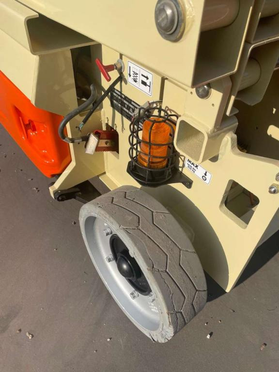 JLG 2632ES - رافعة هيدروليكية مقصية: صورة 4 JLG 2632ES - رافعة هيدروليكية مقصية: صورة 4