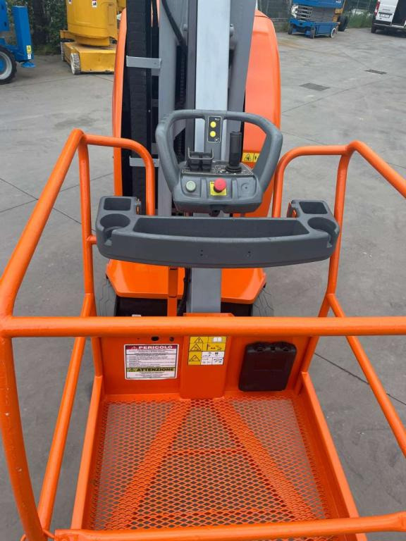 JLG TOUCAN 10E - الرأسي رفع الصاري: صورة 4 JLG TOUCAN 10E - الرأسي رفع الصاري: صورة 4