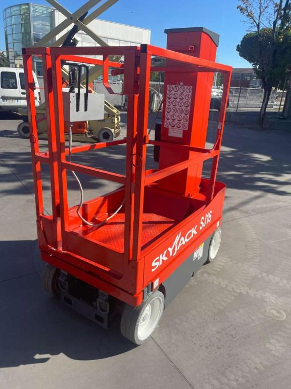 SkyJack SJ-16 - الرأسي رفع الصاري: صورة 3 SkyJack SJ-16 - الرأسي رفع الصاري: صورة 3