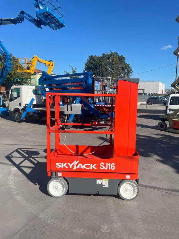 SkyJack SJ-16 - الرأسي رفع الصاري: صورة 4 SkyJack SJ-16 - الرأسي رفع الصاري: صورة 4