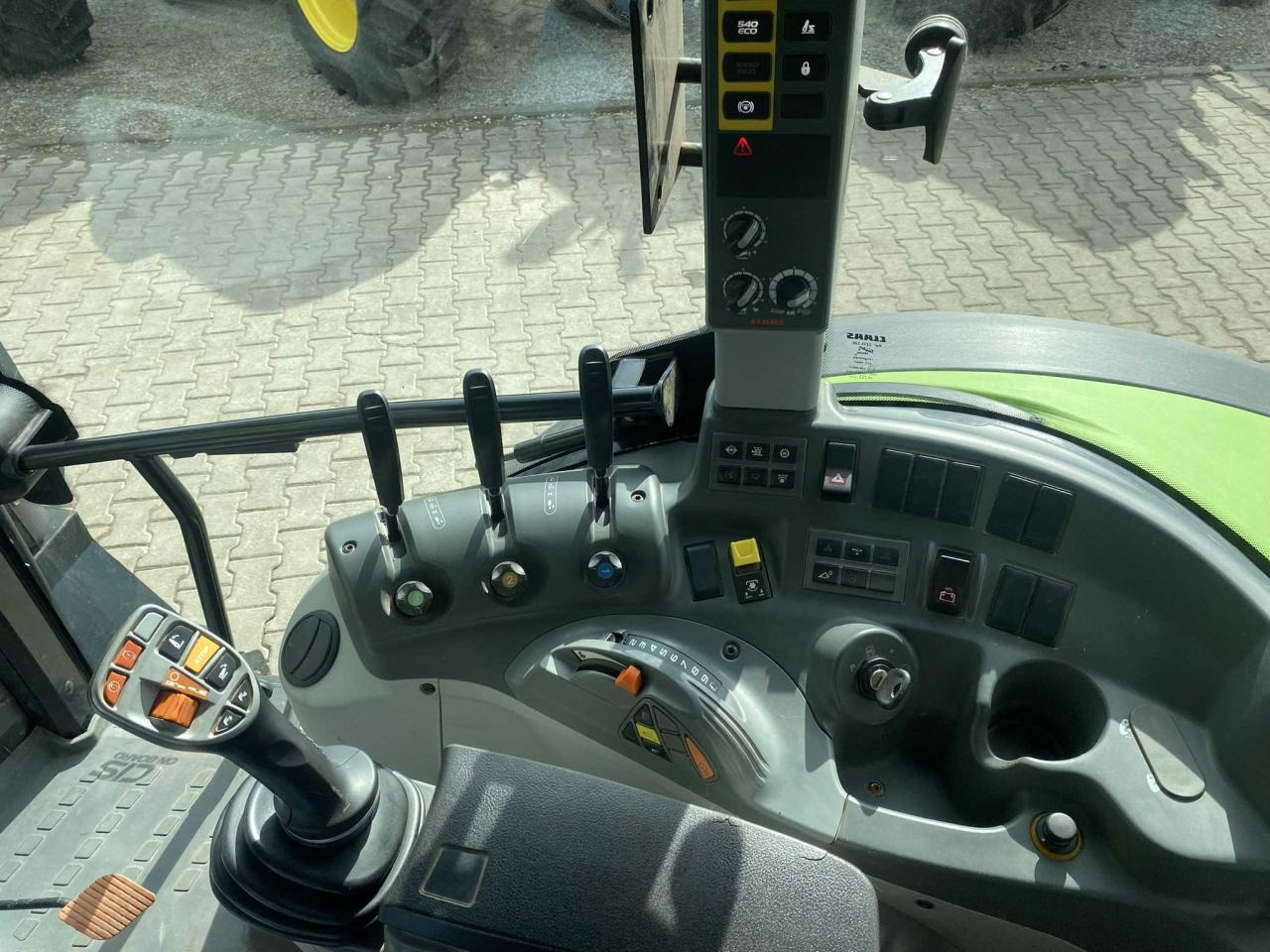 جرار CLAAS Arion 420 CIS 2913: صورة 8
