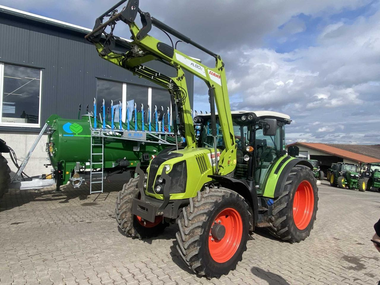 CLAAS Arion 420 - جرار: صورة 1 CLAAS Arion 420 - جرار: صورة 1