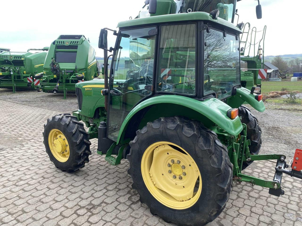 John Deere 5055E - جرار: صورة 5 John Deere 5055E - جرار: صورة 5