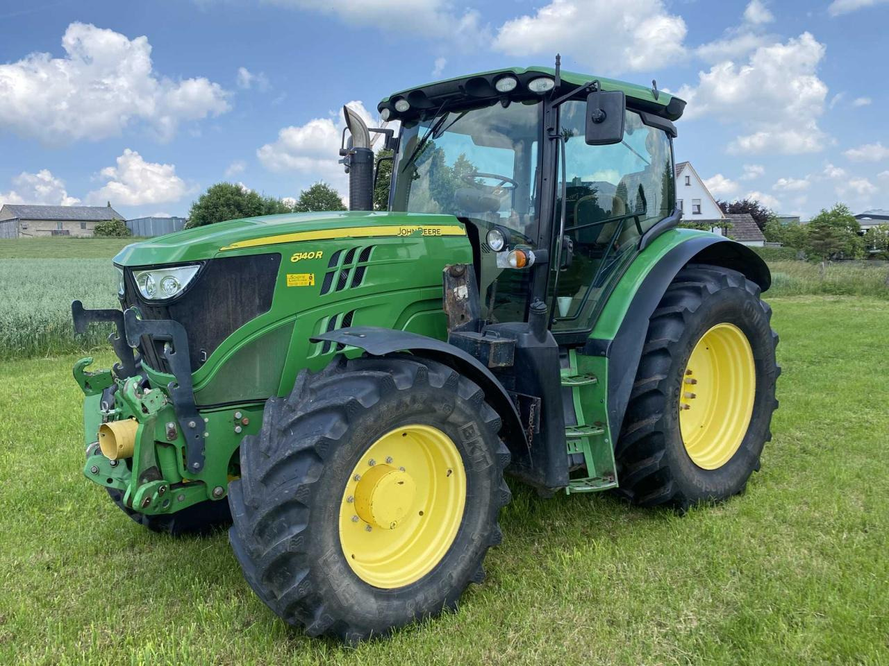 John Deere 6140 R - جرار: صورة 1 John Deere 6140 R - جرار: صورة 1