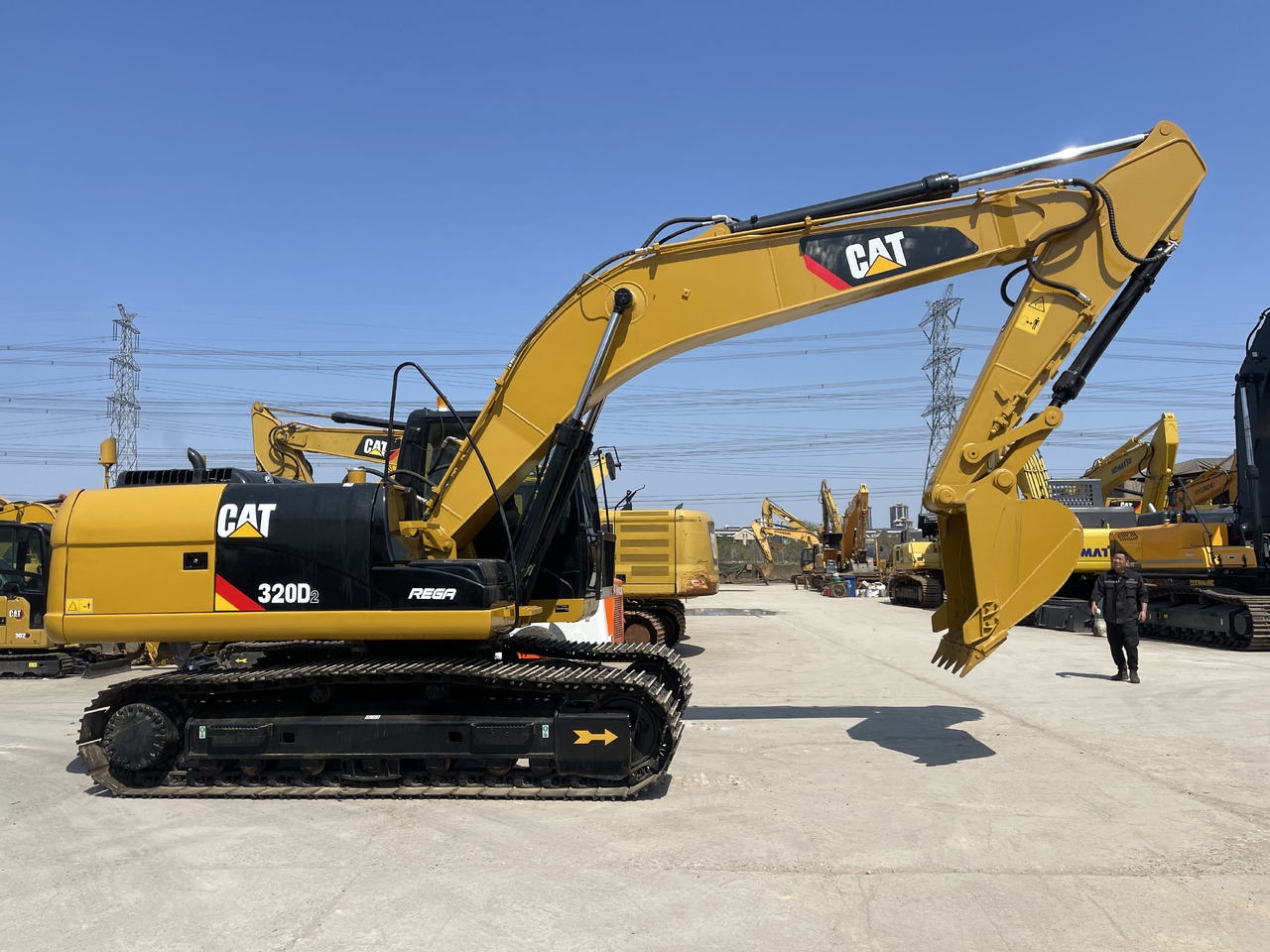 CATERPILLAR 320D2 - حفار زحاف: صورة 5 CATERPILLAR 320D2 - حفار زحاف: صورة 5