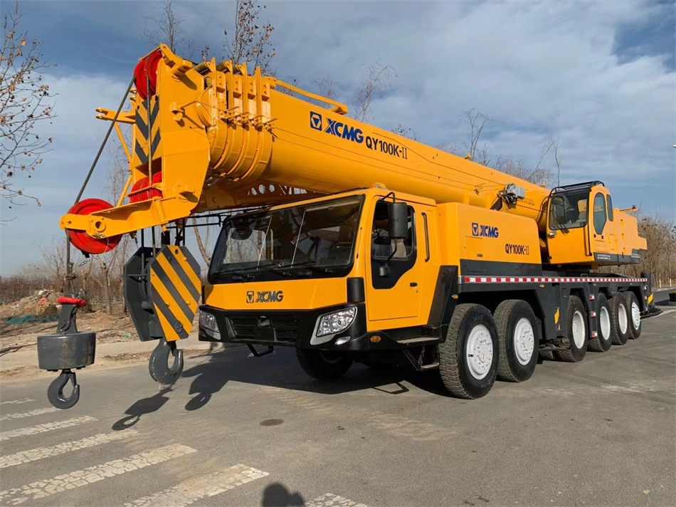 XCMG QY100K 100 ton truck crane - موبايل كرين: صورة 1 XCMG QY100K 100 ton truck crane - موبايل كرين: صورة 1
