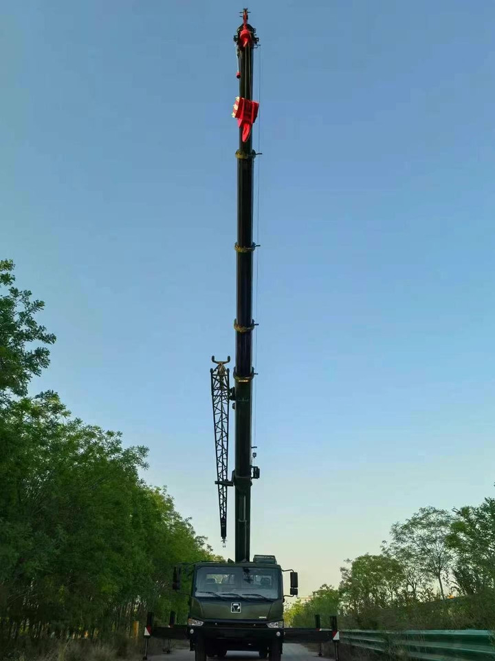 موبايل كرين XCMG QY25K5-1 25 ton truck crane: صورة 10