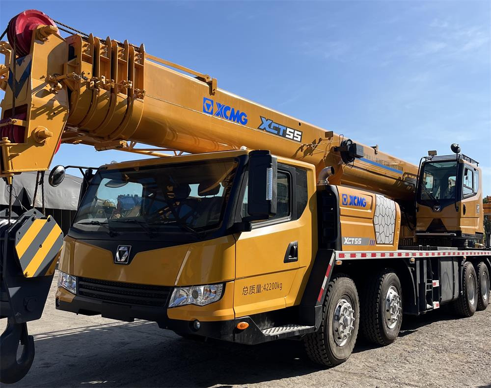 XCMG XCT55 XCT50 QY50KC QY50KA QY50K-II 25 ton 35 ton 40 ton 55 ton 50 ton 60 ton truck crane - موبايل كرين: صورة 1 XCMG XCT55 XCT50 QY50KC QY50KA QY50K-II 25 ton 35 ton 40 ton 55 ton 50 ton 60 ton truck crane - موبايل كرين: صورة 1