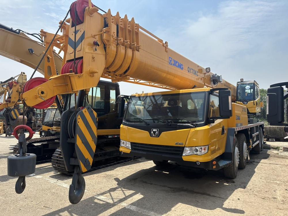XCMG qy70kc xct75 qy75kc 70ton 75 ton 80 ton 85 ton 90 ton 100 ton 110 ton 130 ton truck crane - موبايل كرين: صورة 1 XCMG qy70kc xct75 qy75kc 70ton 75 ton 80 ton 85 ton 90 ton 100 ton 110 ton 130 ton truck crane - موبايل كرين: صورة 1