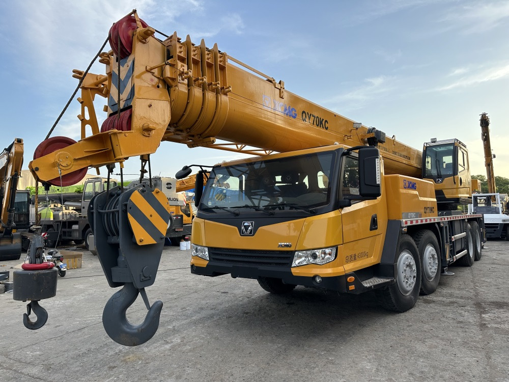 XCMG qy70kc xct75 qy75kc 70ton 75 ton 80 ton 85 ton 90 ton 100 ton 110 ton 130 ton truck crane - موبايل كرين: صورة 1 XCMG qy70kc xct75 qy75kc 70ton 75 ton 80 ton 85 ton 90 ton 100 ton 110 ton 130 ton truck crane - موبايل كرين: صورة 1