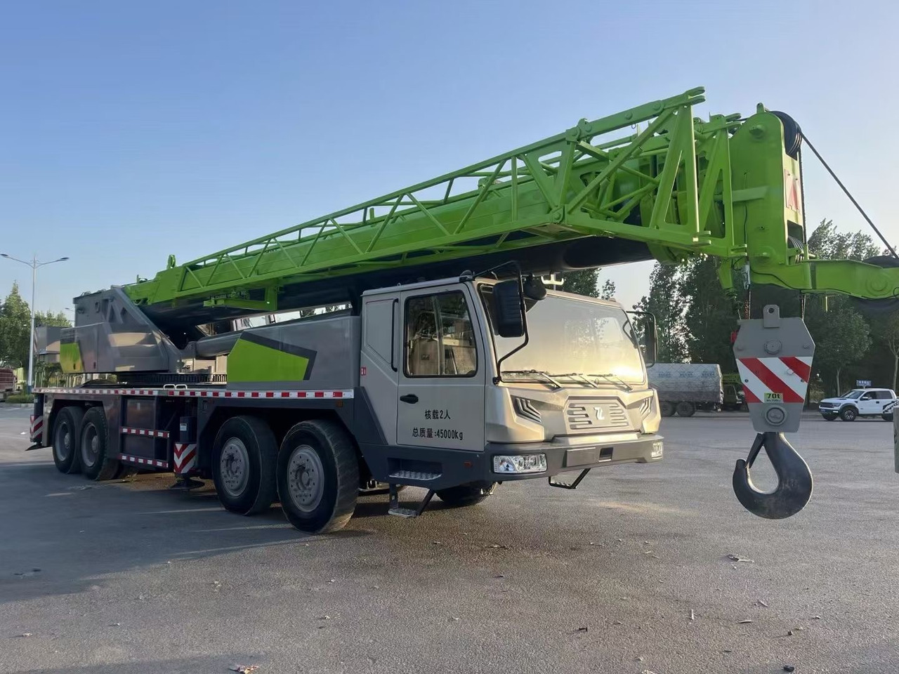 ZOOMLION ZTC700V 70 ton truck crane - موبايل كرين: صورة 2 ZOOMLION ZTC700V 70 ton truck crane - موبايل كرين: صورة 2