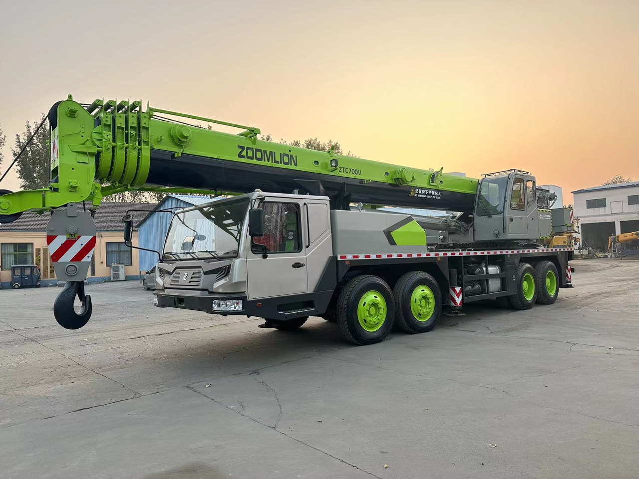 ZOOMLION ZTC700V QY70V 70 ton 80 ton 90 ton 100 ton 110 ton 120 ton used truck crane - موبايل كرين: صورة 2 ZOOMLION ZTC700V QY70V 70 ton 80 ton 90 ton 100 ton 110 ton 120 ton used truck crane - موبايل كرين: صورة 2