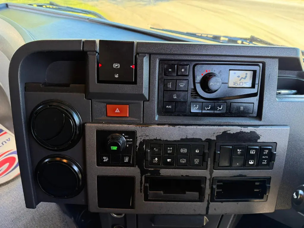 وحدة جر Renault T 480 (UBS): صورة 10 وحدة جر Renault T 480 (UBS): صورة 10